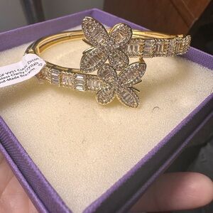 Elegant Gold Butterfly Bracelet